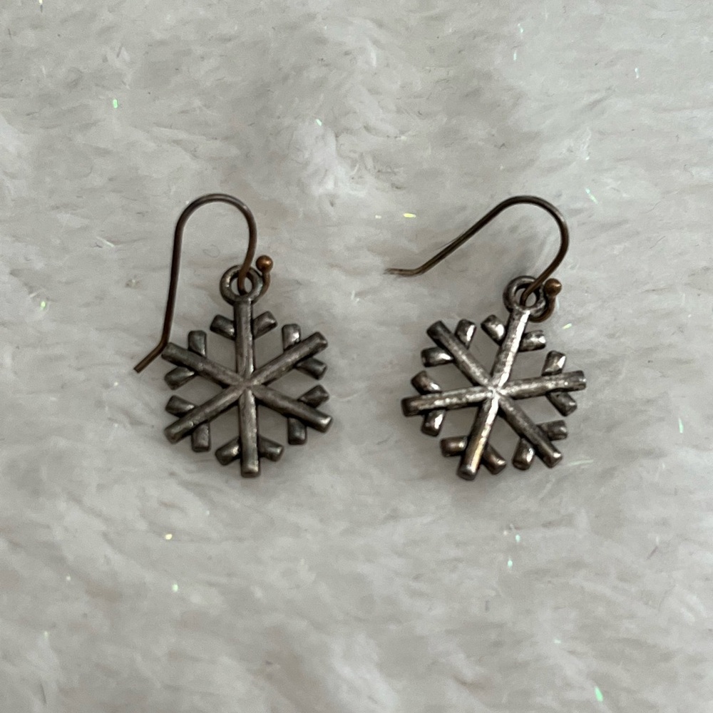 Silver Snowflake Earrings